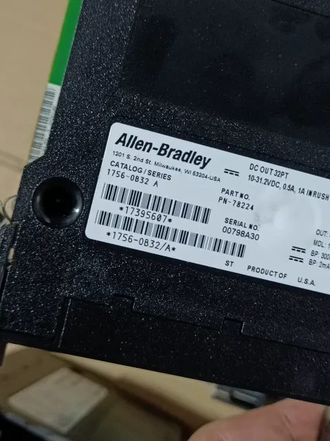 Allen-Bradley 1756-OB32/A Industrial Control Board — product photo 5 of 12