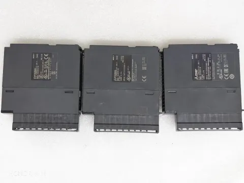 Mitsubishi Electric Q68DAIN Industrial Automation Component — product photo 6 of 14
