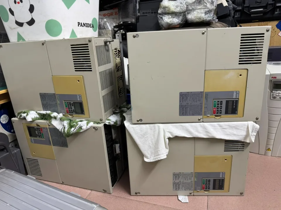 Yaskawa CIMR-HB4A0075AAA Power Electronics Module product photo 1