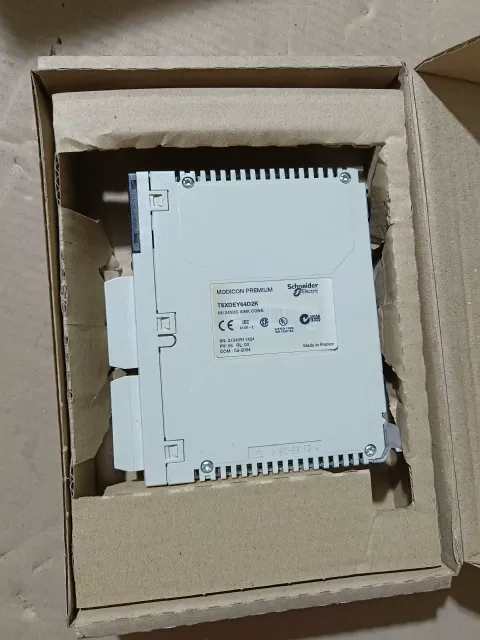 Schneider Electric / Modicon TSXDSY16T2 Industrial Automation Component product photo 4