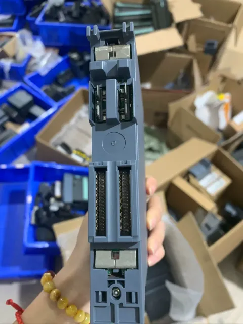 Siemens 6ES7 522-1BL10-0AA0 Industrial Automation Component — product photo 12 of 16