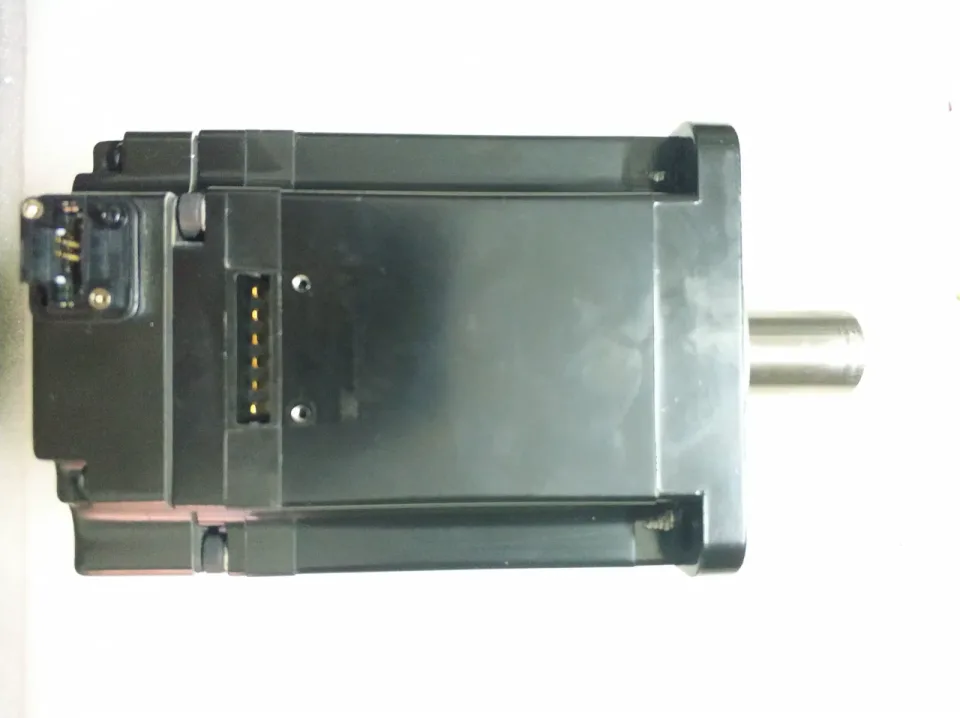 Yaskawa SGMJV-08A3A61 Motor & Drive Component product photo 1