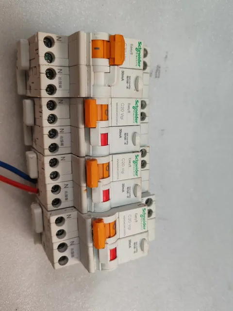 Schneider Electric Easy9 C20 Vigi 30mA Industrial Automation Component product photo 1