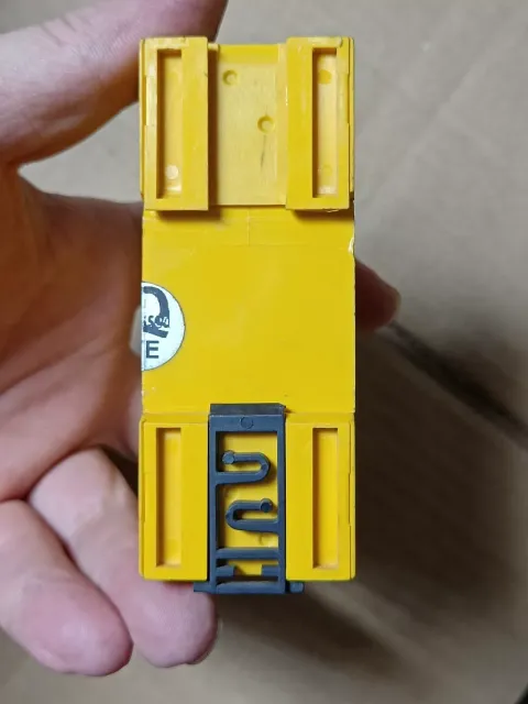 Bender RCMA420-D-1 Industrial Automation Component product photo 6
