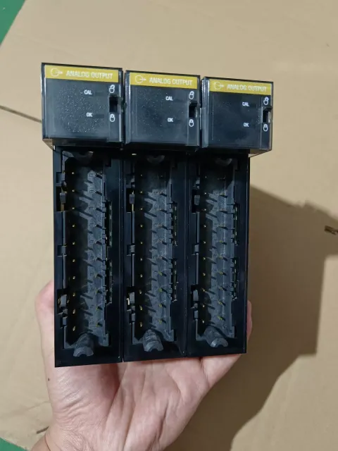 Allen-Bradley 1756-OF8/A Industrial Control Board — product photo 5 of 13