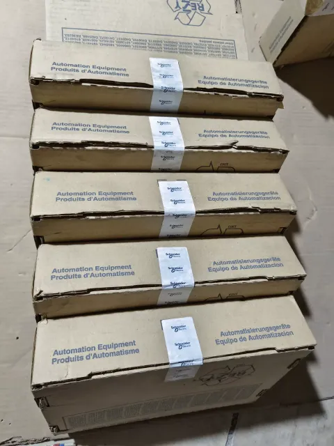 Schneider Electric / Modicon TSXDSY16T2 Industrial Automation Component product photo 3
