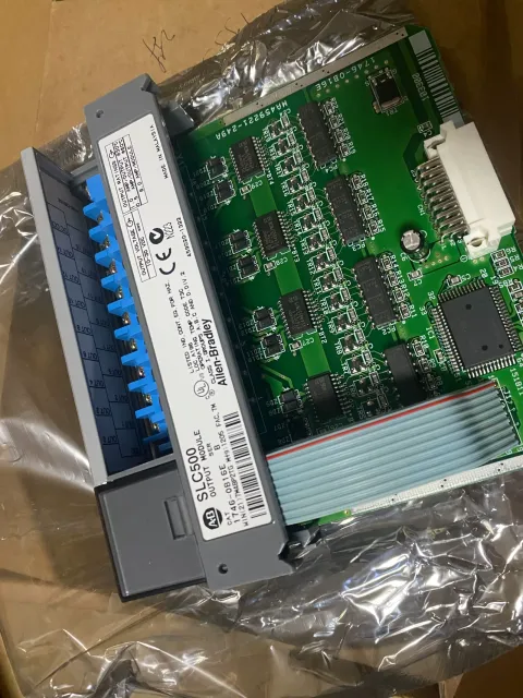 Allen-Bradley / Rockwell Automation 1746-OB16E Series C Industrial Automation Component product photo 1