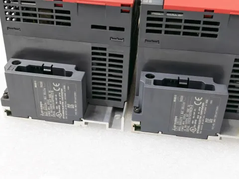 Mitsubishi Electric Q00UJCPU Industrial Automation Component — product photo 7 of 37