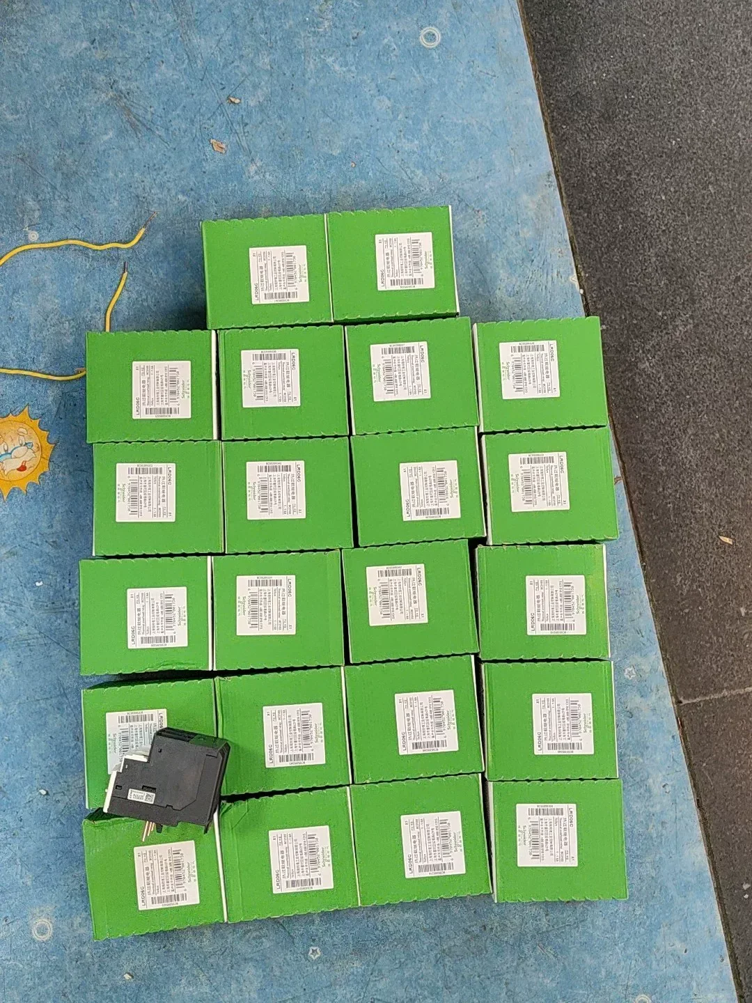 Schneider Electric LRD06C Industrial Relay product photo 1