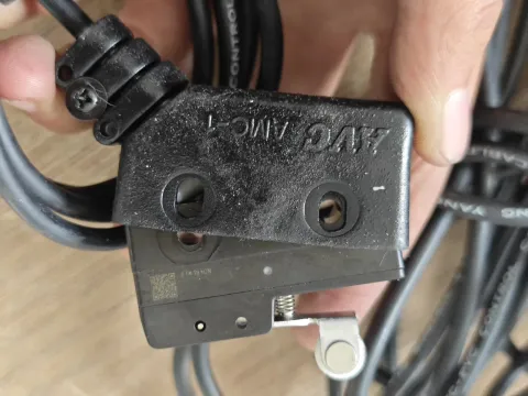 ATC Z-15GW22-B Industrial Sensor product photo 2