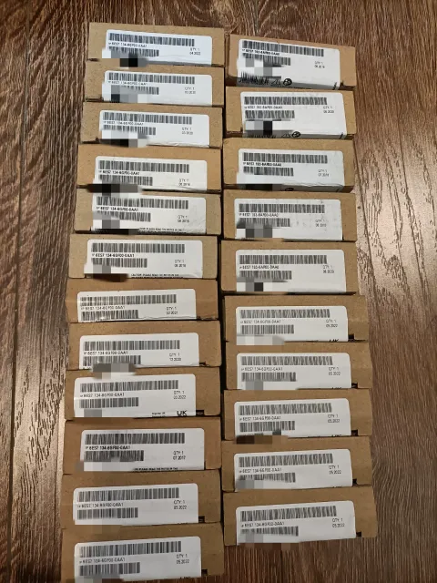 Siemens 6ES7134-6GF00-0AA1 Industrial Automation Component — product photo 2 of 11