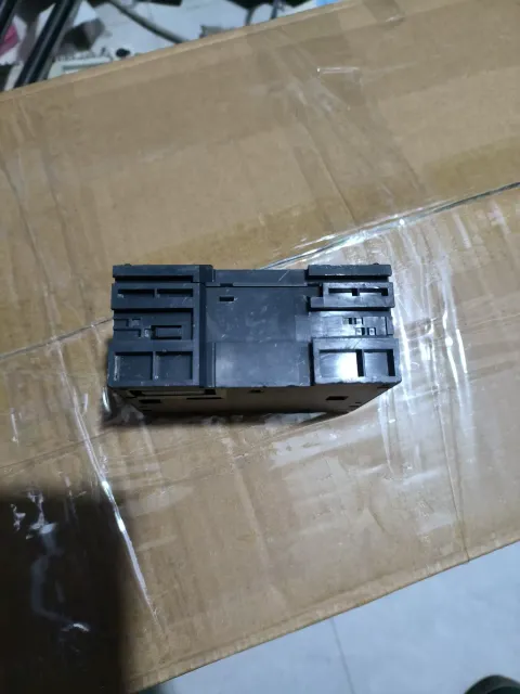 Schneider Electric TM3DM24R I/O Module product photo 6