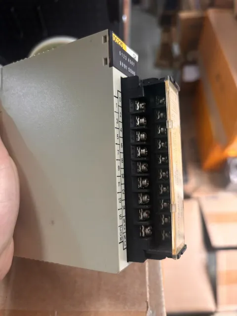 Omron C200H-OC225 Industrial Relay product photo 3