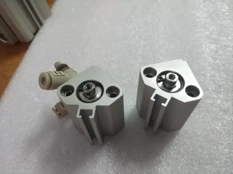 SMC CDQ2B12-10DC Industrial Automation Component product photo 1