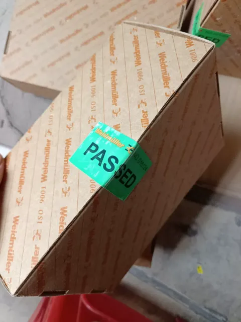Weidmüller 7760048083 / IES31-SW6/2SC/1SFP Industrial Sensor product photo 8