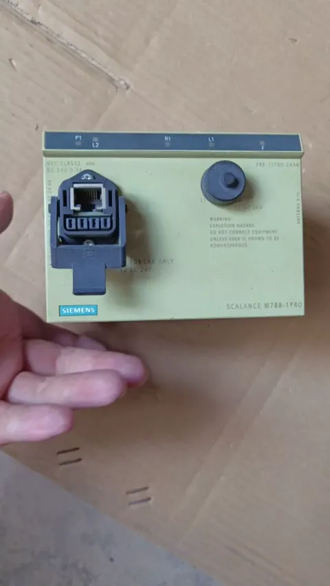 Siemens 6GK5788-1ST00-2AA6 Industrial Automation Component product photo 1