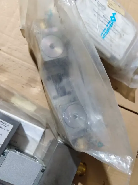 Wandfluh MKY45/18x60-G24/L15 / Art. 263.6457 Industrial Automation Component — product photo 5 of 18