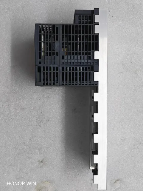 Mitsubishi Electric Q00UJCPU Industrial Automation Component — product photo 10 of 37