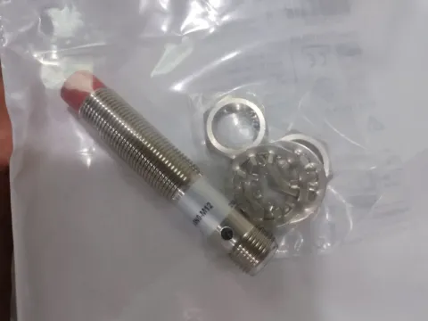 Leuze IS 112MM/4NO-8NO-M12 Industrial Sensor product photo 2