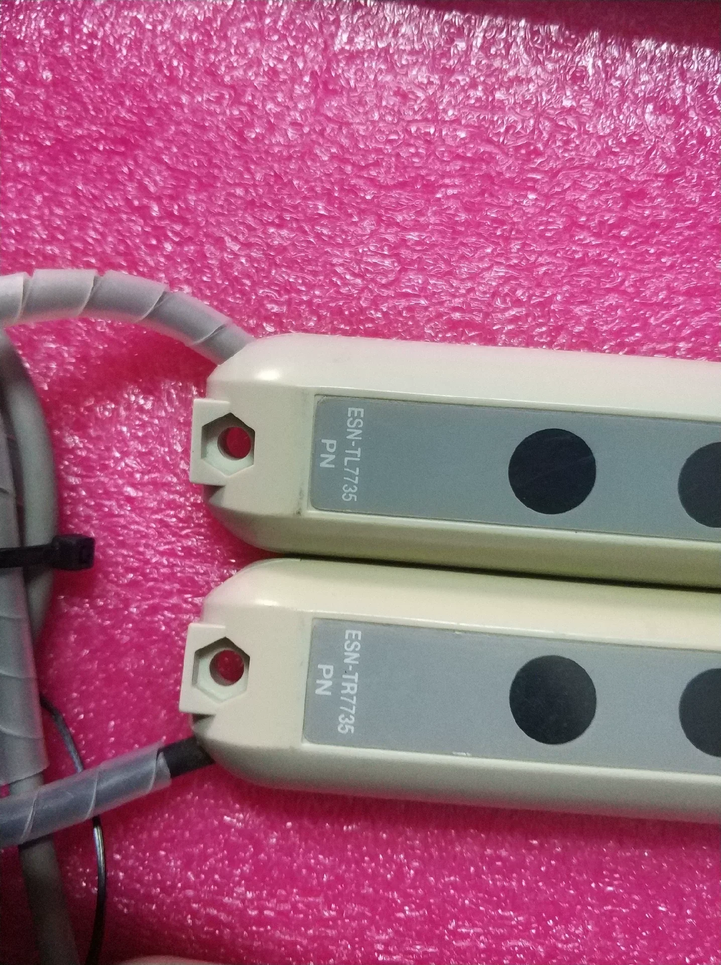 TAKEX ESN-TL7735 PN + ESN-TR7735 PN Industrial Sensor product photo 1