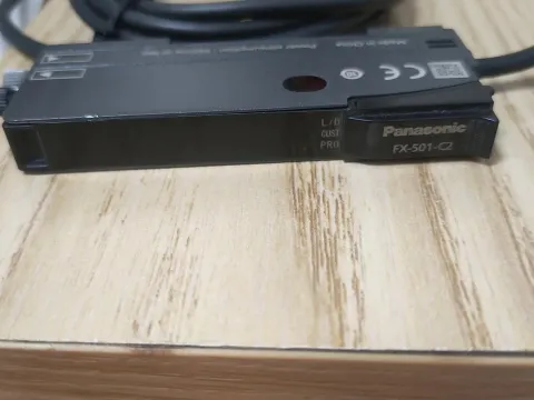 Panasonic FX-501-C2 Industrial Sensor — product photo 3 of 8