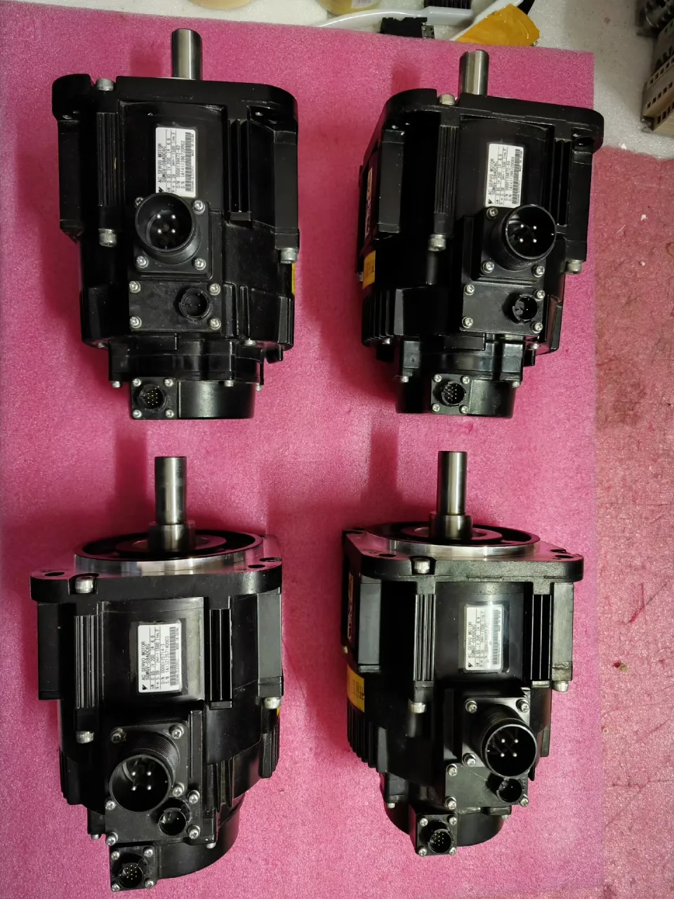 Yaskawa SGMGV-09ADC6C Motor & Drive Component product photo 1