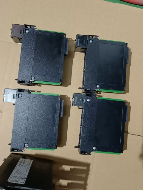Allen-Bradley 1756-OB32/A Industrial Control Board — product photo 12 of 12