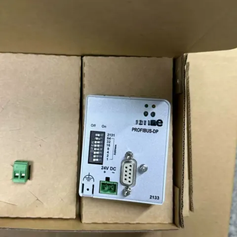 Lenze EMF2133IB Industrial Automation Component — product photo 3 of 4