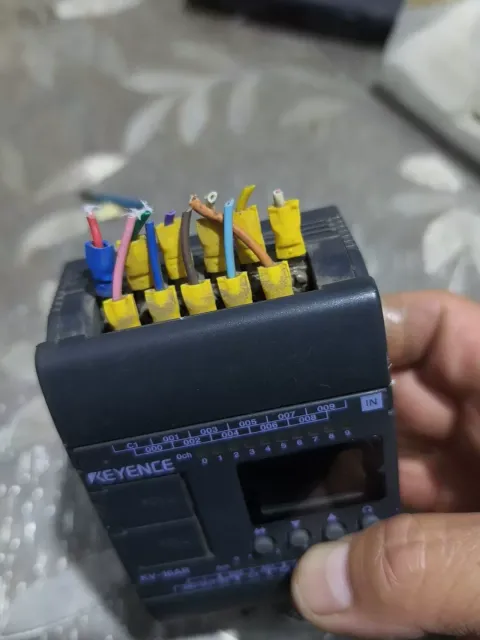 KEYENCE KV-16AR PLC Module product photo 4