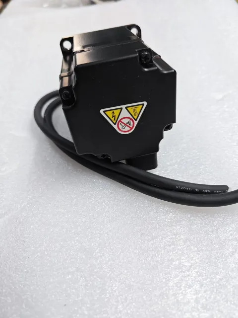 Yaskawa SGMJV-02ADA21 Motor & Drive Component product photo 5