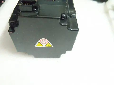 Yaskawa SGMJV-08A3A61 Motor & Drive Component product photo 5