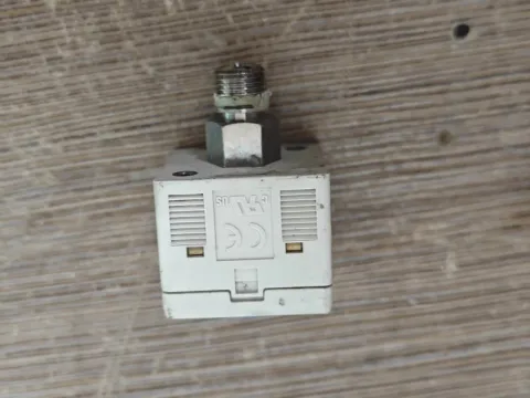 SMC ZSE30A-01-N Industrial Sensor product photo 2