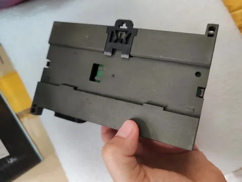 Siemens 6ES7214-2AD23-0XB8 PLC Module — product photo 10 of 19