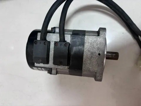 Omron R88M-H20030 Motor & Drive Component product photo 1