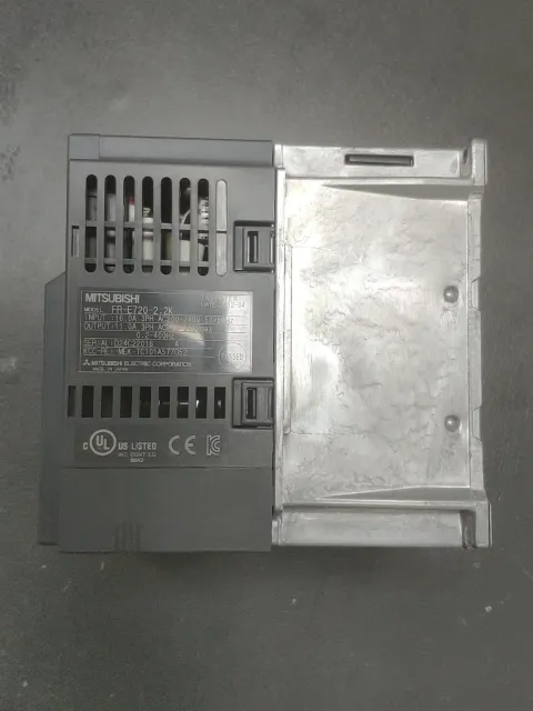 Mitsubishi Electric FR-E720-2.2K Power Electronics Module — product photo 2 of 9
