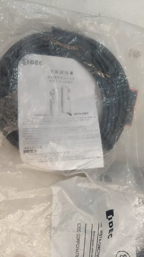 IDEC HS7A-DMC79010 Industrial Sensor product photo 2