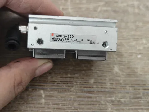SMC MHF2-12D Industrial Automation Component — product photo 3 of 5