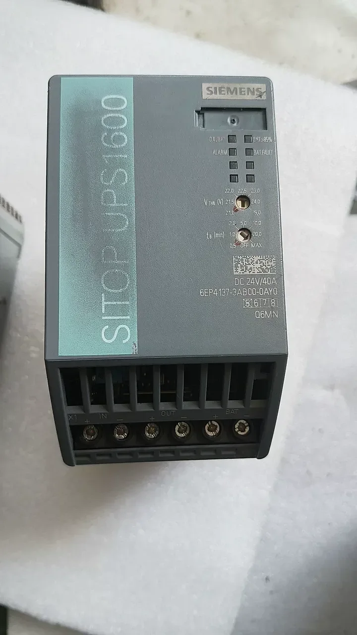 Siemens 6EP4137-3AB00-0AY0 Power Electronics Module — product photo 1 of 9