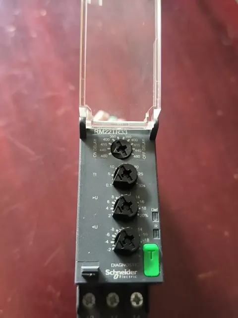 Schneider Electric RM22TR33 Industrial Control Board product photo 3