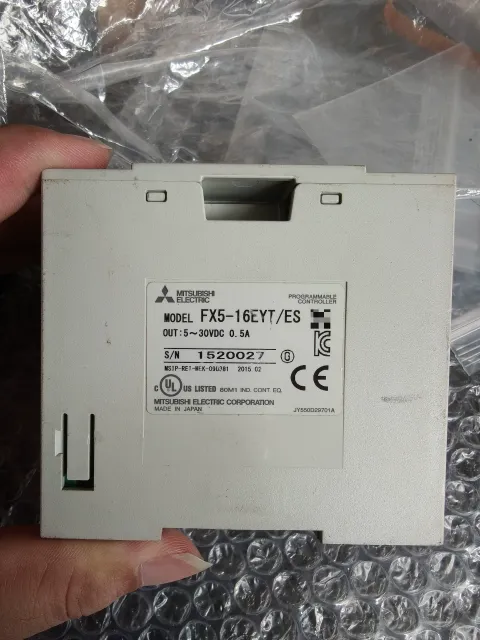 Mitsubishi Electric FX5-16EYT/ES Industrial Automation Component — product photo 2 of 6