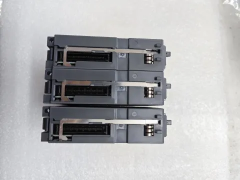 Mitsubishi Electric QX40 Industrial Automation Component — product photo 29 of 57
